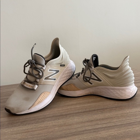 New Balance Shoes - Figs x New Balance ROAV Sneakers MROAVFE Unisex Men’s 7.5 = Women’s 9